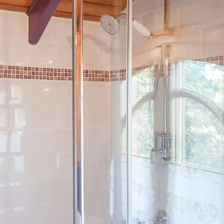 Holiday home Cosy A Avec Piscine Partagee, 15m² Bussac-Foret